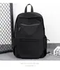 Mochila de moda para hombre con tacto de calidad, gran capacidad, ligera e impermeable, mochila casual para el día a día para laptop, color sólido 2026