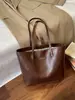 Bolsa de Gran Capacidad Transfronteriza Moda Femenina Bolso de Hombro Único Nuevo Estilo 2026 Tendencia Bolso para Viajes Diarios de Mujer Sensación de Alta Gama Para Clase Bolso Tote