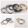 Bolsa aleación 8 palabras anillo de resorte colgante bola de piel anillo de apertura llavero accesorios de joyería en stock mayoreo