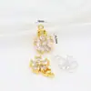 Colgante de Oro Real 18K que Conserva el Color con Circonia Microincrustada Trébol de Cuatro Hojas Mariposa Corazón de Melocotón Material para Pulsera DIY Cuentas D103B