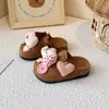 Ropa Exterior Casual para Niños 2025 Sandalias Medias Birkenstock Cerradas Simples para Primavera y Otoño Zapatos Perezosos Lindos de Dibujos Animados para Niñas Modernos