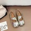 Sapatos Mary Jane de ballet macios estilo francês para mulheres, novo modelo de verão, adequados para combinar com saias, sapatos baixos com fivela, sapatos de noite
