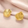 Celebrante de Internet Textura Irregular Pendientes Populares Diseño Nicho en forma de C Pendientes de Acero Titanio para Mujer en stock Venta al por mayor