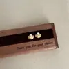 Brincos de pérola delicados estilo coreano para mulheres, design único, adequados para o trabalho, requintados e versáteis, com um toque de luxo