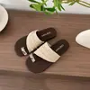Sandalias de Chancla con Suela Plana Estilo Coreano para Mujer, para Uso Exterior en Verano, Nuevo Modelo 2026, Sandalias Casuales de Playa para Vacaciones Romanas