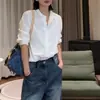 Elegante blusa de gasa con cuello blanco, un top de mujer estiloso para el trabajo, nueva colección otoño 2026, una popular camisa de mujer