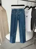 DestacadoTú Corriste 26 Jeans de Pierna Recta Ajustados Estilo Blogger de Llegada Temprana de Otoño con Abertura Trasera y Botones en Relieve