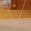 Banyan Tree Plata de Ley S925 Estilo Caliente de Moda Collar Corazón Dulce para Mujer Lujo Ligero Nicho Versátil Corazones Entrelazados Gargantilla