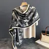 Bufanda de Cachemira con Margaritas Pequeñas Estilo Mori para Mujer, Otoño e Invierno, Chal Cálido Elegante Vintage para Aire Acondicionado, Venta al por Mayor