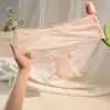 Calcinhas de Cetim Finas Sexy Estilo Puro Desejo para Meninas 2026 Nova Cintura Média Confortável Calcinhas Triângulo de Renda Femininas