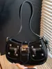 Bolsa Pequena Bolsa Feminina 2025 Verão Novo Estilo Bolsa Quadrada Pequena com Rebites Bolsa de Axila Feminina Bolsa de Ombro Transversal da Moda Fashion