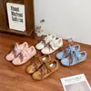 Zapatos deportivos casuales para mujer con cordones bicolor, zapatillas de entrenamiento retro alemanas de suela plana, a la moda y versátiles, nuevo modelo de verano 2026