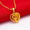Collar con Colgante de Corazón de Melocotón Dorado Sand Gold de Vietnam para Clavícula Femenina Collar Chapado en Oro Colgante de Temperamento Simple Venta de Fábrica
