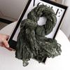 Bufanda plisada vintage de algodón y lino de celebridades de Internet, chal decorativo cálido, bufanda protectora para el cuello que combina con todo, bufanda larga de estilo nostálgico para mujer.