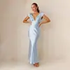 2026 Nova Moda Europeia e Americana para Comércio Exterior Vestido Elegante Feminino Sexy com Decote em V Profundo, Ajuste ao Corpo, Costas Nuas, Vestido Feminino de Comprimento Médio