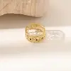 Anel de Pedra Preciosa de Luxo para Mulheres, Anel de Diamante Retrô Francês, Aço Titânio Estilo Aberto Estilo Ins Joias Não Desbotáveis Atacado