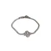 Pulsera de Lujo Accesible con Flor de Circonita y Hebilla, Bañada en Oro Real de 14K, Moderna, Elegante, Exquisita, Nicho, Joyería de Gama Alta