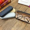 Venta al por mayor de fábrica caja para gafas de miopía patrón pequeño garra de dragón moda nueva caja para gafas de presbicia miopía por compresión se puede arreglar