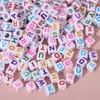 6X6 Contas Coloridas de Letras Inglesas Misturadas Contas Luminosas Quadradas Planas Material para Pulseira DIY Feito à Mão Acessórios de Contas Soltas