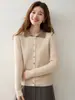 26 Suéter de cachemir de punto trenzado con cuello polo de color block nuevo para mujer, suave y juvenil, prenda exterior versátil, estilo preppy