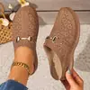 Meias-calças casuais fechadas de tamanho grande para mulheres, modelo novo 2026, salto plataforma de cor sólida com fivela de metal, chinelos de praia