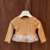 Conjunto de T-shirt laranja super fofo com acabamento em renda para meninas Ningli, novo conjunto de calça de bolinhas infantil moderno