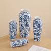 Jarrón de porcelana azul y blanca de la época medieval de Shumen con flores secas, adornos florales para la sala de estar y el comedor, decoración con un toque moderno.