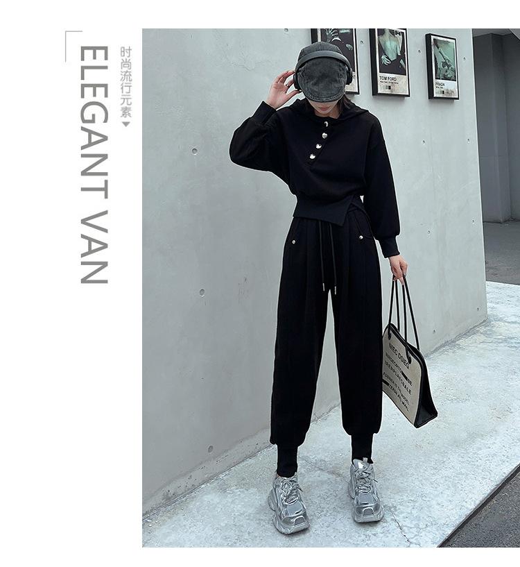 跨境淘货源分销2024秋冬季新款街头潮流减龄小个子爆款欧货网红款运动套装休闲运动气质休闲时尚流行新款秋装秋装女装时尚套装套装女装秋季套装女套装女女士运动服女装两件套套装卫衣套装休闲套装秋季套装女装时尚套装盐系休闲套装女装2024百搭设计感小众洋气欧货阿里国际站跨境采购Cross-border, shopping source, foreign trade, export, distribution 2024 fall, winter, new, street trend, explosive, European goods, network red, sportswear, leisure sports, temperament leisure, fashion popular, new autumn wear, autumn women's wear, fashion suit, women's wear, women's wear, women's wear, women's sportswear, women's two-piece, hoodie suit, casual suit, autumn suit, women's wear, Fashion suit salt department, casual suit women's dress, Ali International Station, cross-border procurement