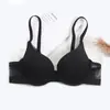 Sutiã sem costura brilhante de fábrica, cor clara, taça B, top sutiã sexy de V profundo para mulheres, lingerie com bojo, primavera e verão