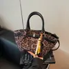 Bolso Cruzado Estilo Coreano Simple con Estampado de Leopardo para Mujer 2025 Otoño Nuevo Elegante de Alta Calidad