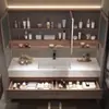 Conjunto moderno minimalista de lavatório e gabinete de banheiro estilo smart para hotel, incluindo um gabinete de banheiro em placa de rocha e uma cuba integrada