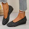 Zapatos planos de exportación transfronteriza con estampado de lunares y punta fina, corte bajo, suela blanda, zapatos casuales para mujer, simples y versátiles para el uso diario