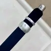 Anillo Ancho de Dedo Índice con Letra Plateada Vintage Desgastado para Mujer, Diseño de Nicho de Lujo Ligero con Sensación de Alta Gama, Nuevo Estilo de Moda 2026