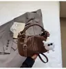 2025 Moda de Nicho de Alta Gama Elegante Versátil Otoño e Invierno Nuevo Bolso de Nube Plegado Retro Bolso de Hombro Cruzado