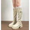 Botas Largas con un Toque de Caballero, Caña Alta pero Diseñadas en Estilo Coreano 2025, Botas Altas hasta la Rodilla para Mujer, Plisadas, Petite, Nuevo Estilo