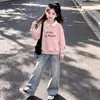Nuevo Conjunto de Moda Primavera y Otoño para Niñas Mayores: Sudadera Dulce con Cuello y Jeans Estilo Universitario, Conjunto de Dos Piezas de Moda