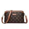 Bolso pequeño con textura de cuero suave, estampado transfronterizo de Hong Kong, para mujer, bolso de mamá vintage 2026, bolso cruzado para mujeres de mediana edad