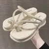 Sandalias de cuña con plataforma gruesa de perlas estilo francés con falda y chanclas 2026 Verano Nuevas Moda Casual al Aire Libre Romanas Zapatos de Playa