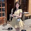 Vestido de Verano para Mujer, Estilo Japonés Ins Nuevo, Amarillo Claro Fresco y Dulce, Floral, Cuello en V, Cintura con Cordones, Falda Corta Plisada