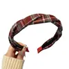 Diadema Retro Maillard Nueva de Otoño e Invierno, Diadema Retorcida de Estilo Universitario de Gama Alta, Tocado para Peinado de Alta Presión Craneal