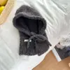 Invierno Nuevo Moda Coreana Infantil Etiqueta Lateral Simple Botón Sombrero a Prueba de Frío con Bufanda Integrada Sombrero Versátil Sombrero de Rafia