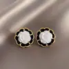 Brincos de Tarraxa Flor de Pérola com Gotejamento de Óleo Elegantes e Estilosos, Modernos de Luxo Leve, Brincos Simples e Versáteis, Acessórios de Orelha Doces Únicos de Alta Qualidade