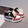Zapatillas para niñas 2026 primavera y otoño nuevo estilo cordones con lazo para niños zapatos casuales de caña baja transpirables zapatos deportivos para niñas