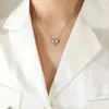 Colar com pingente em formato de coração com zircônia e concha de mar branca, design de nicho simples, para namorada, namorada, joias de estilo igual ao da moda online