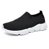 Meias sapatos elásticos Primavera e Outono novos sapatos esportivos femininos respiráveis amantes sapatos casuais da moda cross-border tamanho grande atacado