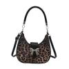 Bolsa Feminina de Mão Estilo Hong Kong Retro Laço Bolsa de Axila Retro 2024 Nova Bolsa Carteiro Bolsa de Axila Feminina Bolsa de Ombro para Mulheres