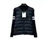 Chaqueta de plumón de punto patchwork Moncler con diseño de manga a rayas y bolsillo corto con cremallera Ropa de abrigo para commuting Otoño Invierno