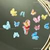 Accesorios para uñas con forma de mariposa con estampado tallado en cristal de Little Red Book, accesorios para uñas geniales y dulces, mariposas para uñas que combinan con todo.