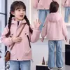 Ropa Infantil 2026 Nuevo Modelo Chaqueta para Niñas Primavera y Otoño Cordón Estilosa Prenda Superior para Niños Mayores Rompevientos con Capucha de Primavera