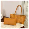 2026 Nuevo Bolso de Cesta de Col Rígida Tejida Simple de Color Sólido Hueco, Material Tejido, Portátil, Cruzado, de un Solo Hombro para Mujer